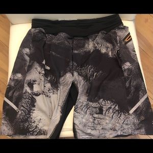 Lululemon, THE Short